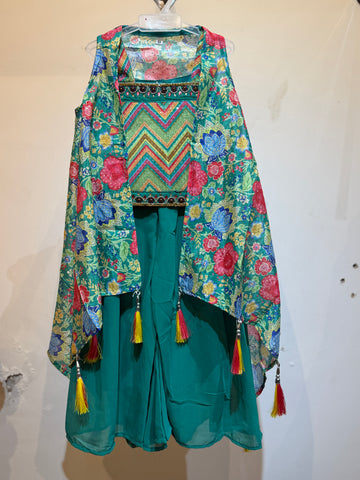 Green flowy shrug with zig zag crop top and palazzo set