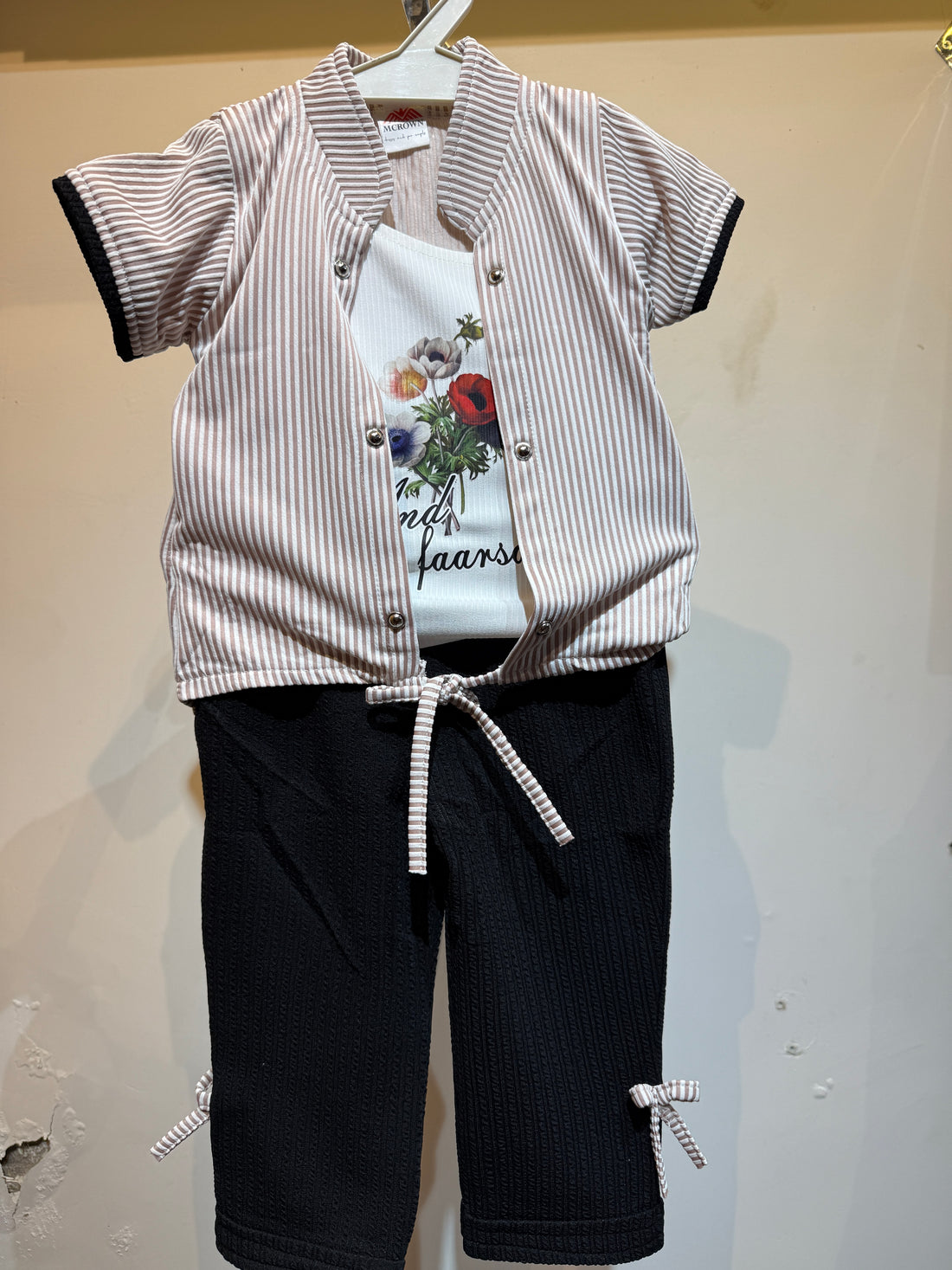 Western co-ard set with jacket and black pant