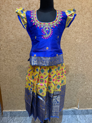 Royal blue and yellow pavadai sattai