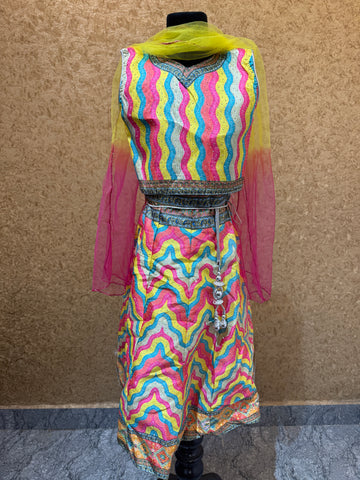 Rainbow choli wavy pattern