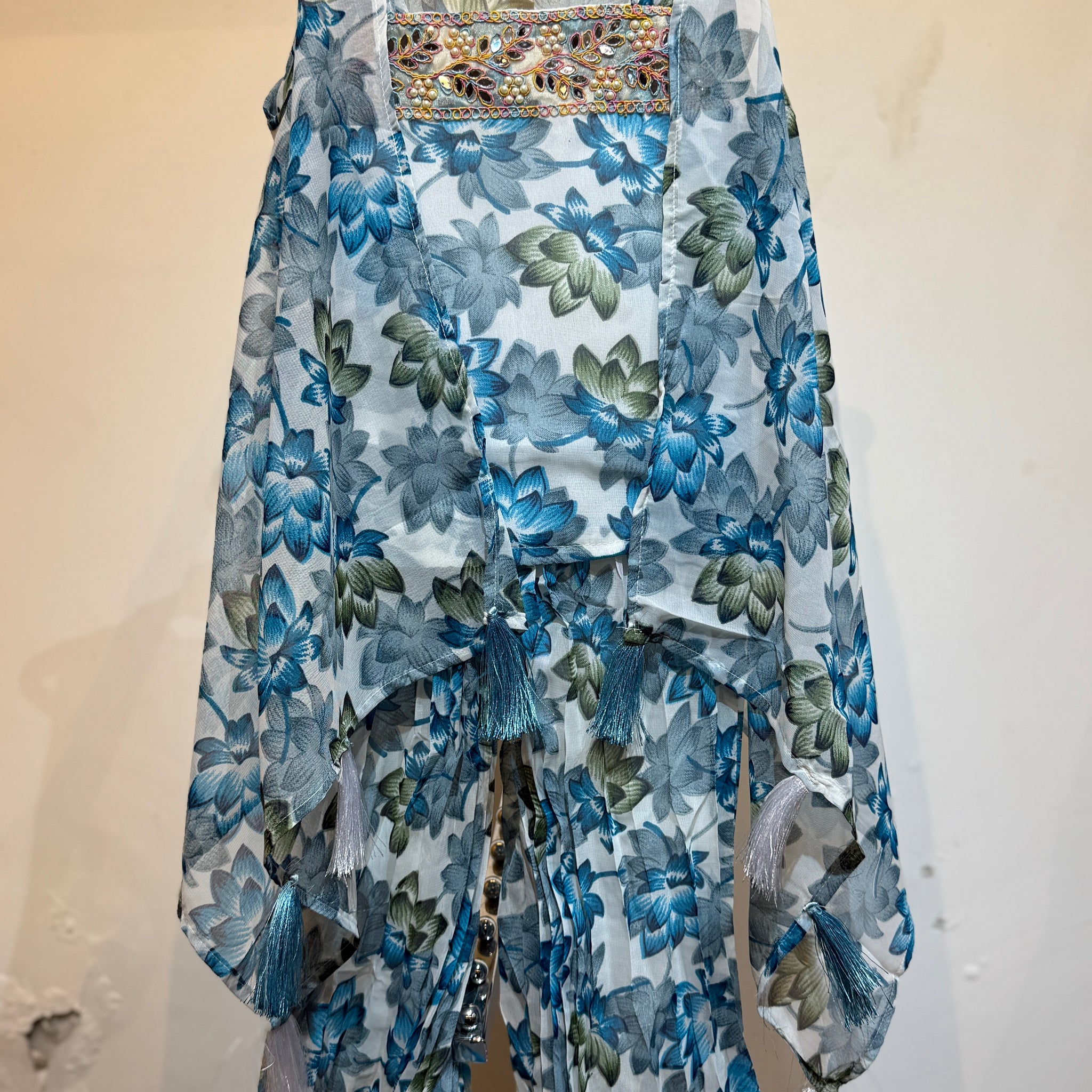 Blue flowers flowy shrug palazzo set at Affordable price
