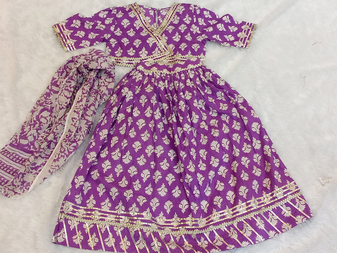 Lilac with white floral printed choli for girls